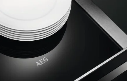 Встраиваемый ящик для подогрева посуды AEG KDE911424M купить в Москве
