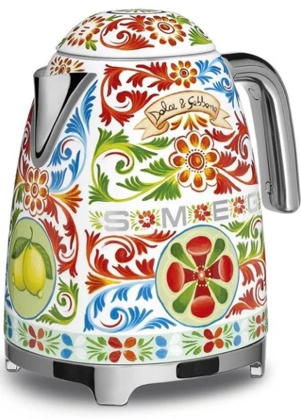 Чайник Smeg KLF03DGEU купить в Москве с доставкой
