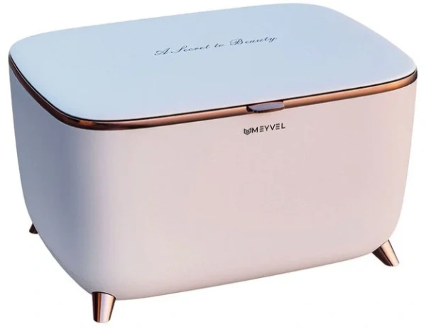 Холодильник для косметики и напитков Meyvel MB-09C3W купить в Москве
