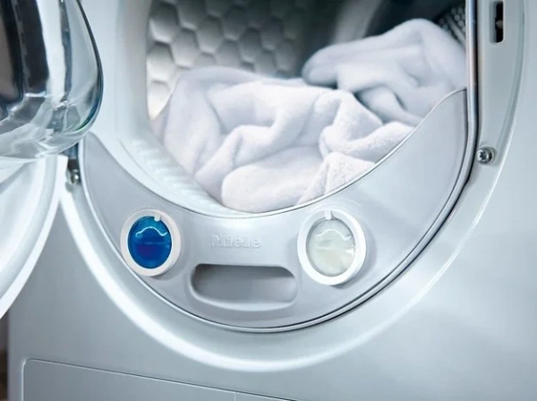 Сушильная машина Miele TWR780WP новая, с витрины купить в Москве