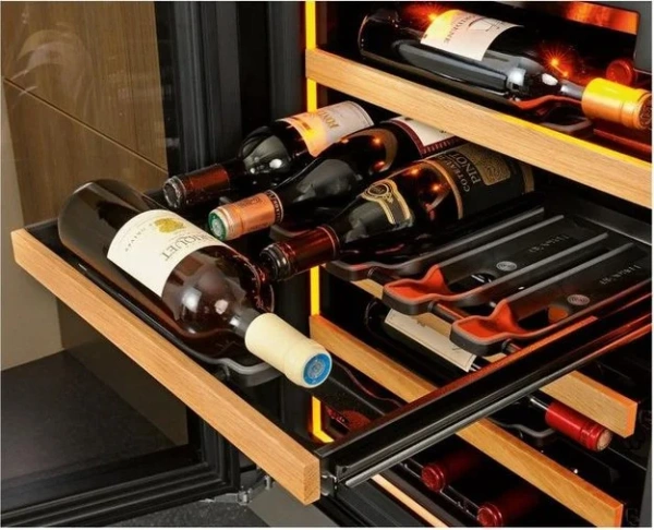 Встраиваемый винный шкаф EuroCave V-INSP-L петли справа купить в Москве