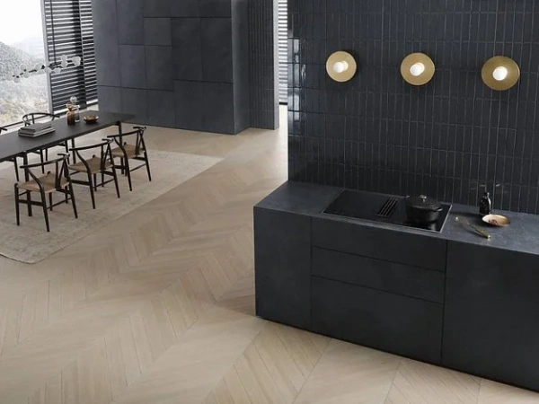 Варочная панель со встроенной вытяжкой Miele KMDA7633 FR купить в Москве с доставкой
