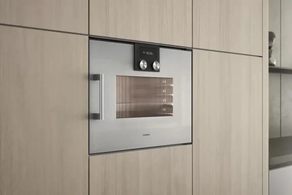 Встраиваемая микроволновая печь Gaggenau BMP 250-130 купить в Москве
