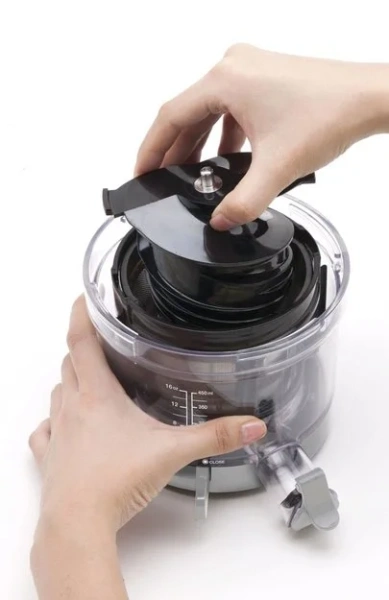 Соковыжималка Smeg SJF01PBEU купить в Москве с доставкой
