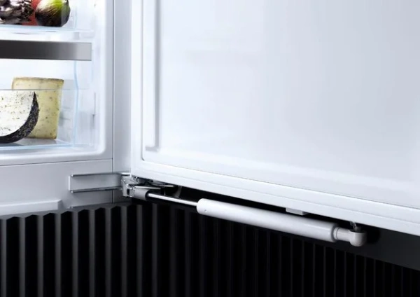 Встраиваемый морозильник Miele FNS 7740 D купить в Москве
