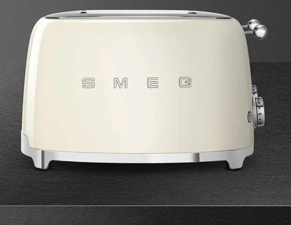 Тостер Smeg TSF03CREU купить в Москве с доставкой
