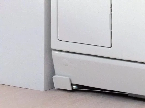 Стиральная машина Miele WW650WCS новая с витрины (вмятина на корпусе) купить в Москве