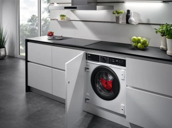 Стиральная машина AEG L7FNE48SI купить в Москве