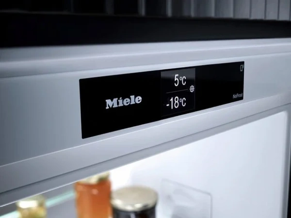 Встраиваемый холодильник Miele K 7733 E купить в Москве