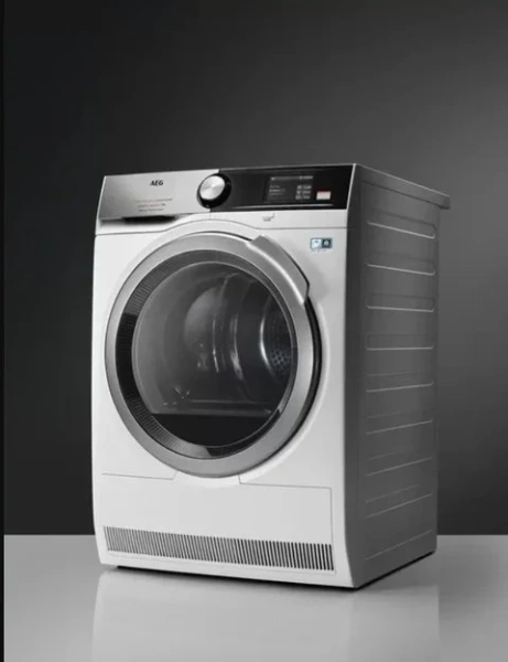Сушильная машина с тепловым насосом AEG T9DBA68SC купить в Москве