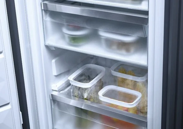 Встраиваемый морозильник Miele FNS 7740 D купить в Москве
