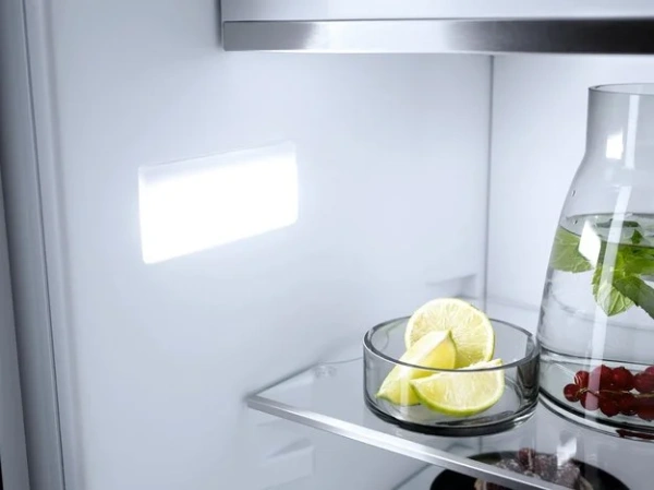 Встраиваемый холодильник Miele KFN 7734 F купить в Москве