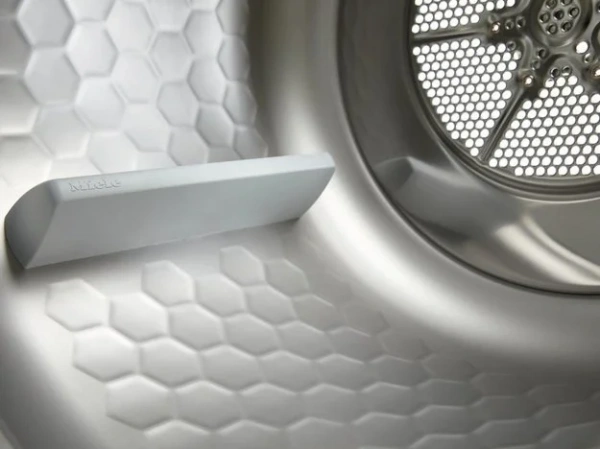 Сушильная машина Miele TWC220WP новая, с витрины купить в Москве