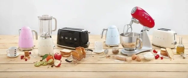 Чайник Smeg KLF04PKEU купить в Москве с доставкой

